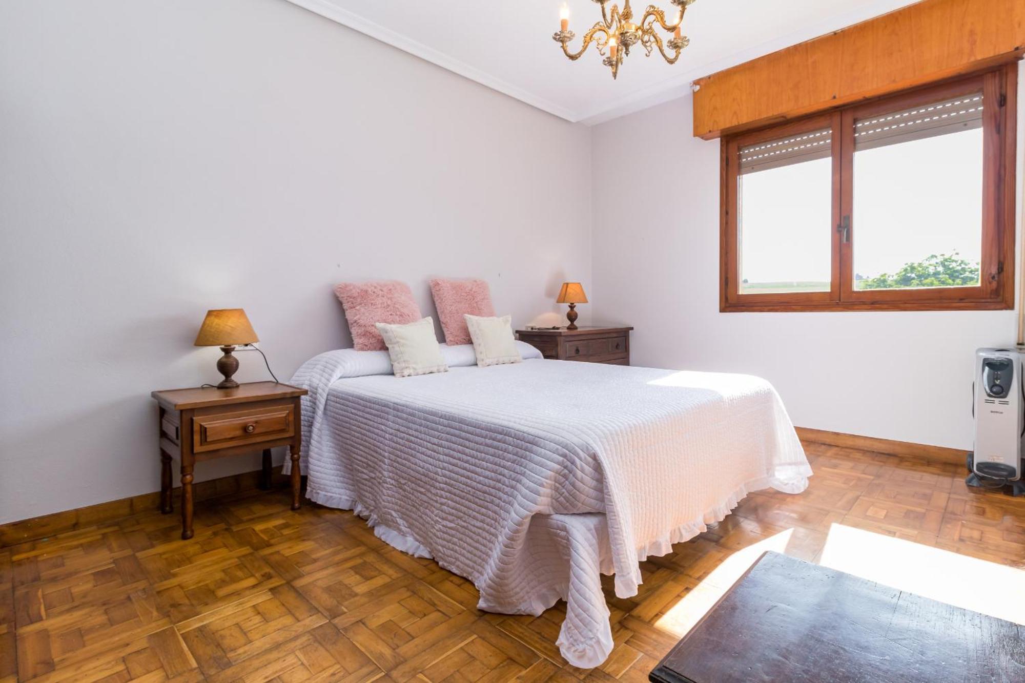 Casa Con Jardin Privado Orena Bagian luar foto