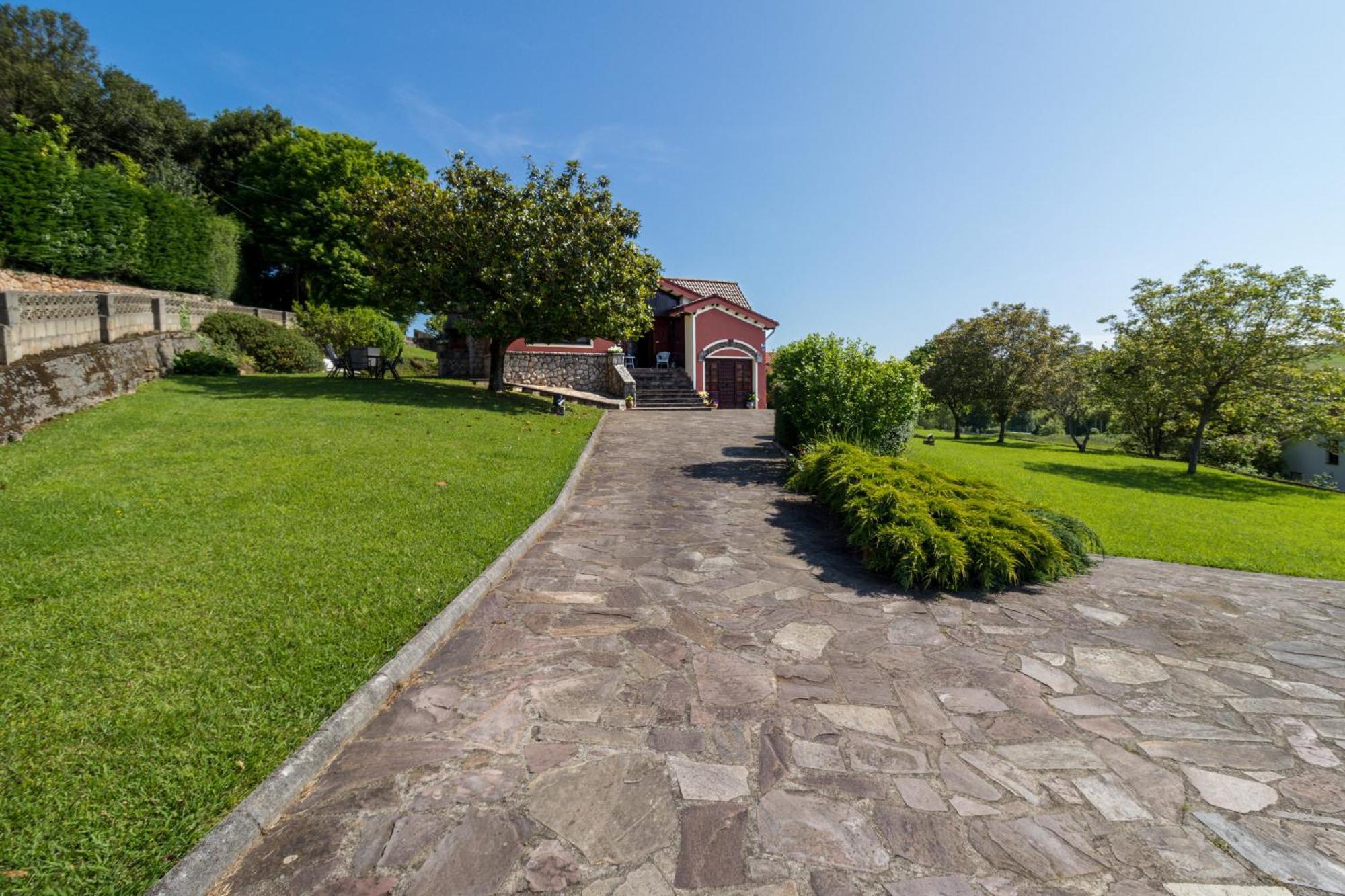 Casa Con Jardin Privado Orena Bagian luar foto
